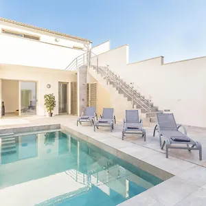 https://villa-margalida.balearic-islands.net