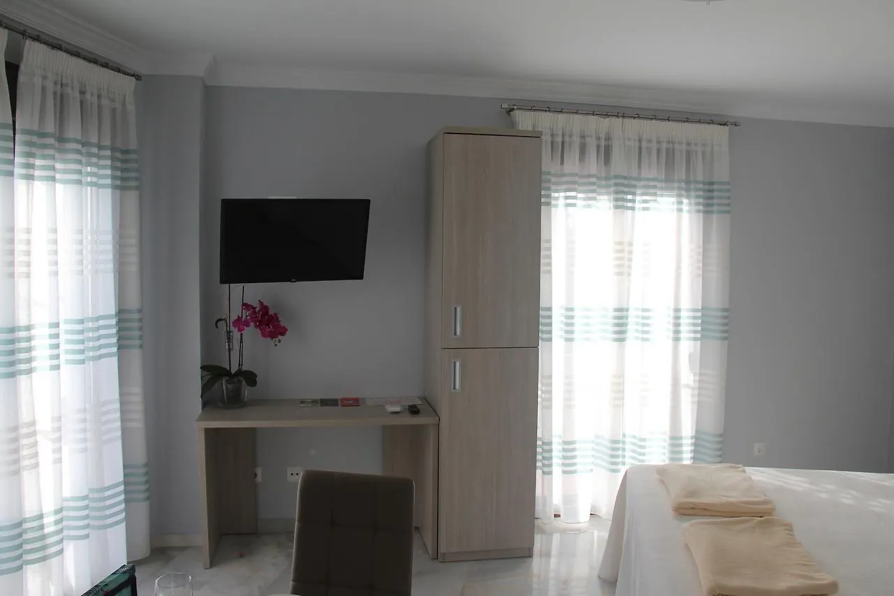 Apartamentos Maro Vg 0*,